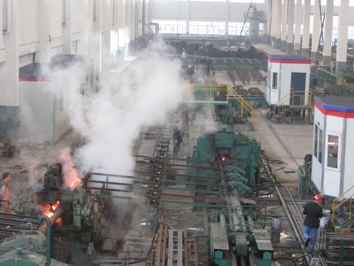 安康无缝钢管厂家生产车间