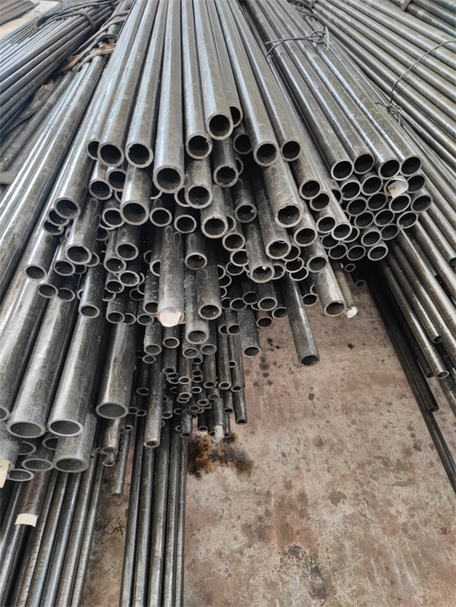 安康精密光亮无缝钢管厂